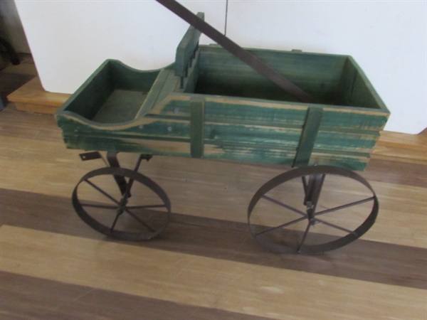 DECORATIVE WOOD & METAL WAGON