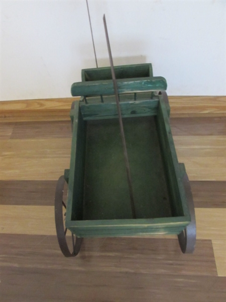 DECORATIVE WOOD & METAL WAGON