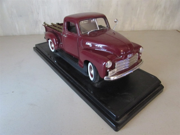 ROAD SIGNATURE 1950 GMC DIECAST PICK UP