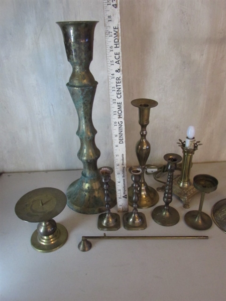 BRASS LAMP & CANDLESTICK COLLECTION