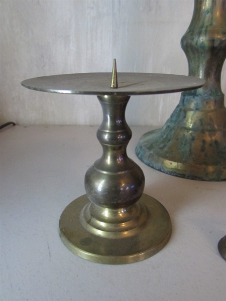 BRASS LAMP & CANDLESTICK COLLECTION