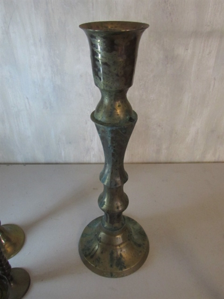 BRASS LAMP & CANDLESTICK COLLECTION