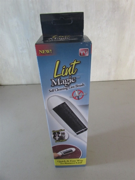 ASSORTED PET AND LINT BRUSHES