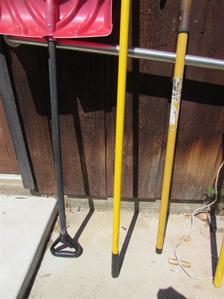 POLE SAW, SNOW SHOVEL, RACK & SHOVEL
