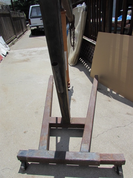 HEAVY DUTY HYDRAULIC ENGINE HOIST